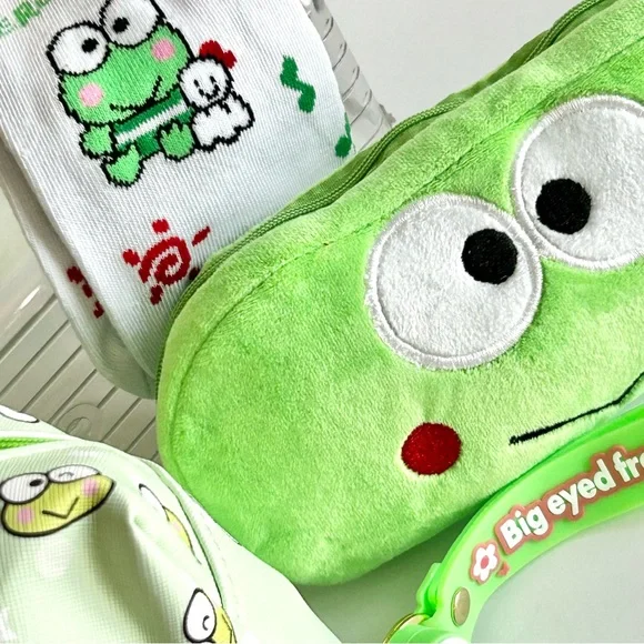 💚Keroppi Lover’s Adorable 5-Piece Bundle - Picture 4 of 8